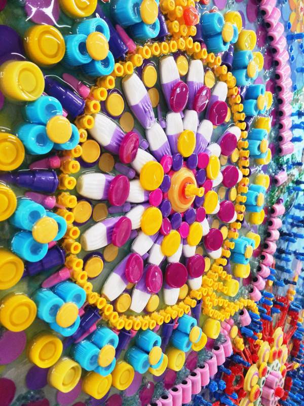 The nurse who makes mandalas with waste (PHOTO and VIDEO)