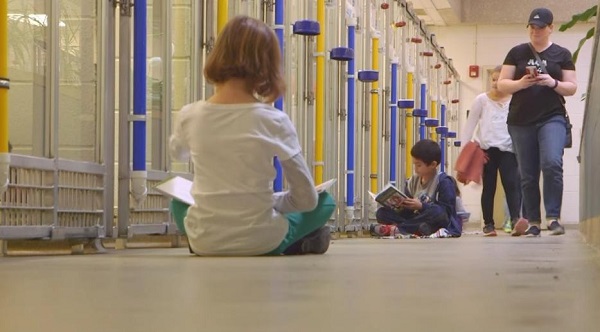 Children who read books to dogs to help them find a new home (PHOTO and VIDEO)