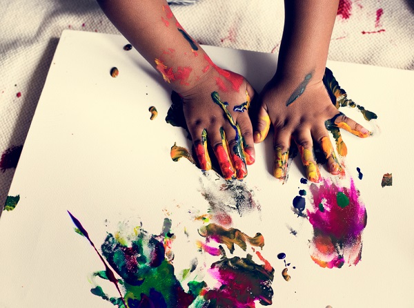 El arte enseña a nuestros hijos a liberar sus emociones. Todos los beneficios