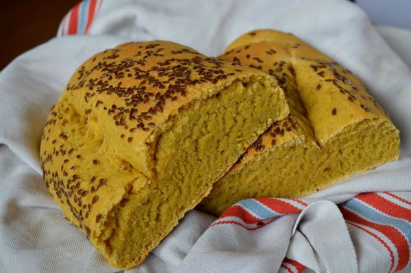 Pan de sémola y harina de chocho (receta con levadura madre)