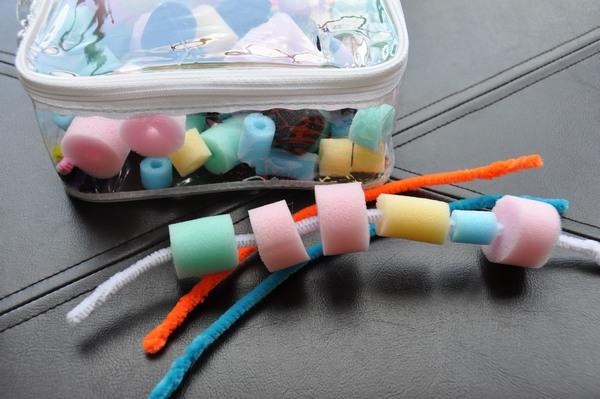 Busy Bags to keep children busy (without smartphones and tablets)