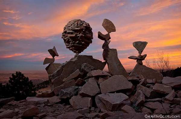 Michael Grab, l'artiste qui équilibre les pierres pour trouver la paix (PHOTO ET VIDEO)