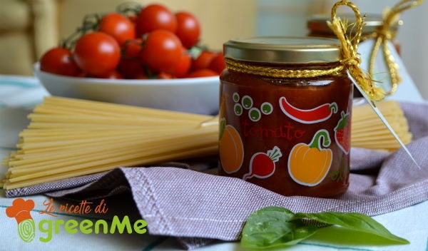 Purê de tomate caseiro: a receita e os truques para preparar um molho perfeito