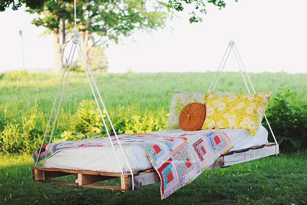 10 ideas for decorating the garden with pallets