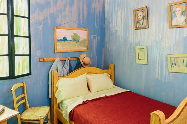 La famosa habitación de Van Gogh reproducida a tamaño real: en alquiler por 9 euros (FOTO)