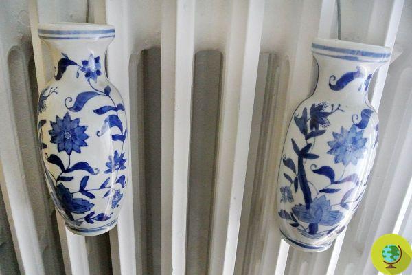 Why is it so important to always keep a humidifier next to the radiator?