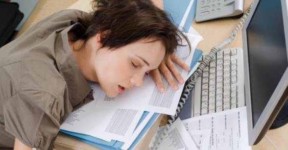 Tiredness: possible causes and natural remedies to recharge