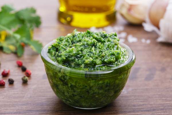 Green sauce: the original recipe and 5 variations
