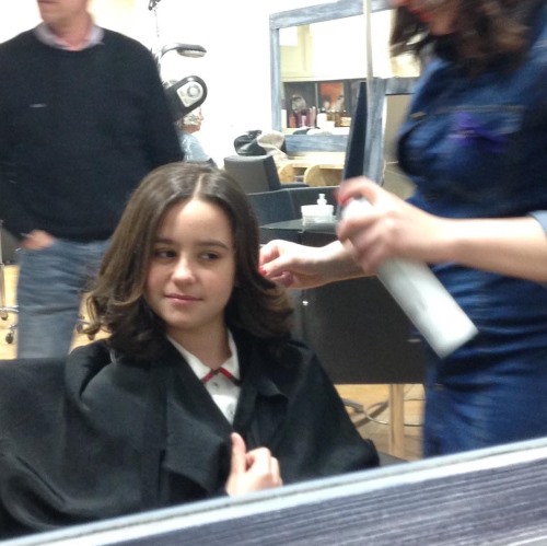 Karol, the little girl who donated her hair to women with cancer