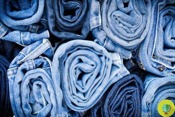 Viva o jeans! 10 truques para lavá-los sem danificá-los