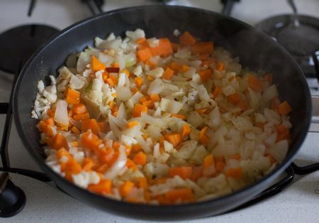 Savory strudel with vegetables (vegan recipe)