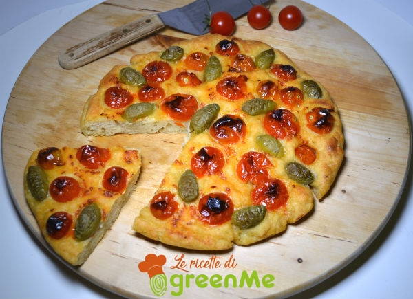 Focaccia from Bari: the traditional recipe with sourdough