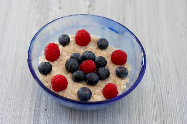 Summer oatmeal porridge with berries