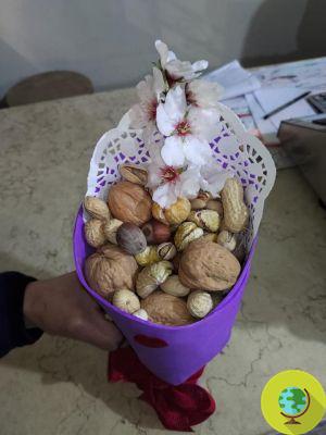 Ramo de fruta fresca en lugar de flores y bombones, la idea ganadora de este frutero siciliano